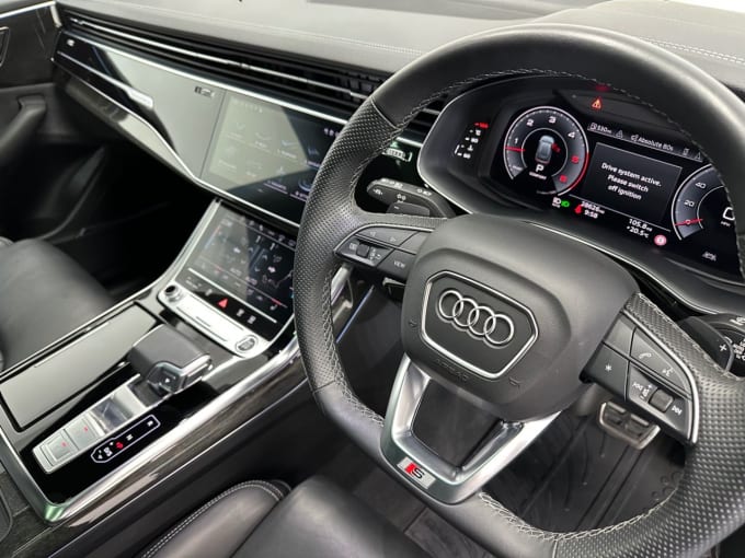 2025 Audi Q8