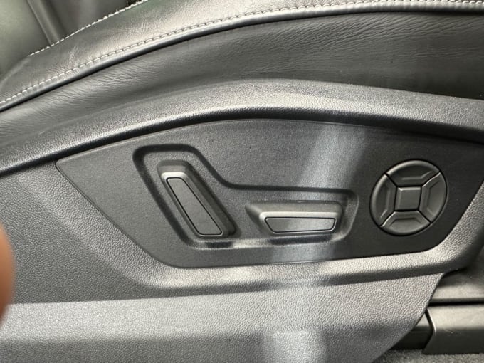 2025 Audi Q8