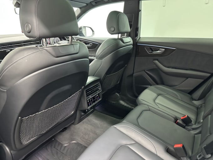 2025 Audi Q8