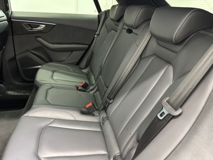 2025 Audi Q8