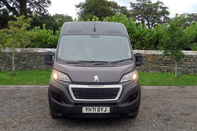 2025 Peugeot Boxer