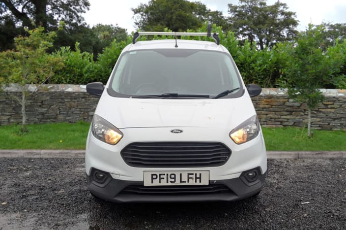 2025 Ford Transit Courier