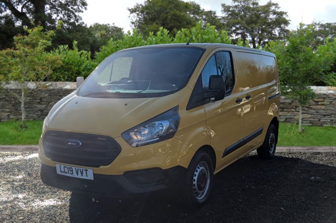 2025 Ford Transit Custom