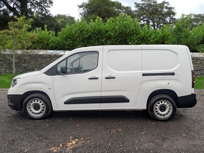 2025 Vauxhall Combo