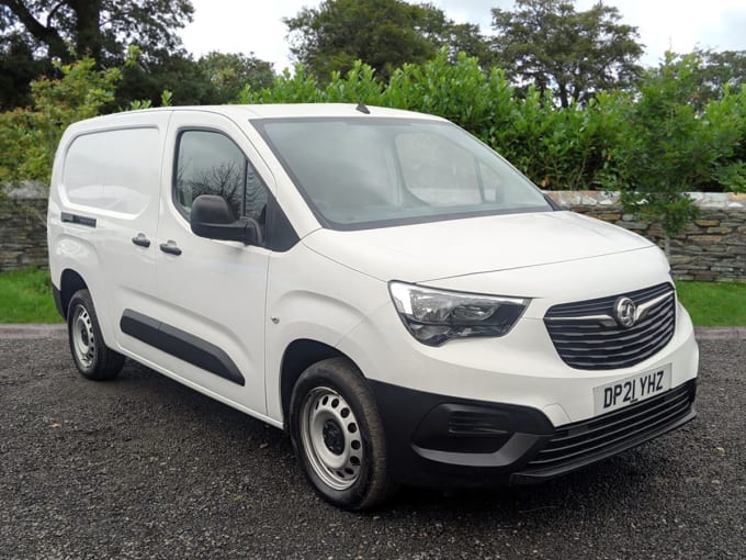 2025 Vauxhall Combo