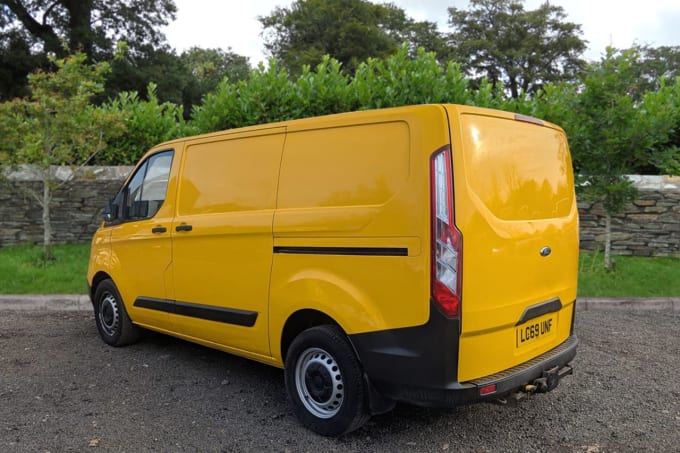 2025 Ford Transit Custom