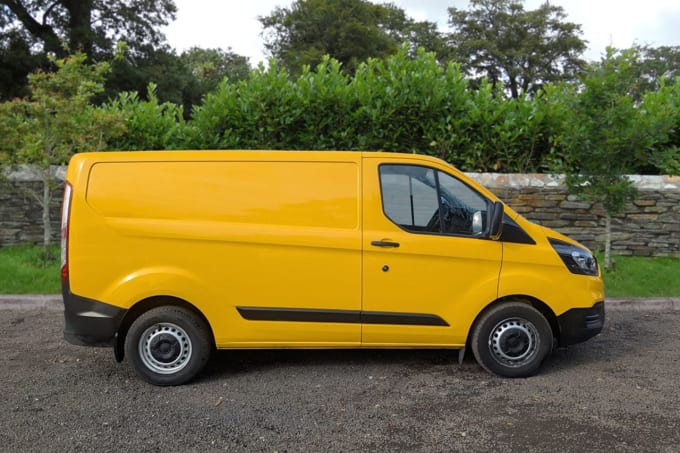 2025 Ford Transit Custom