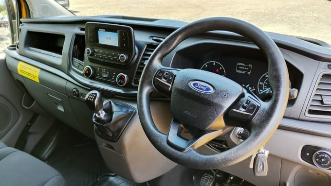 2025 Ford Transit Custom
