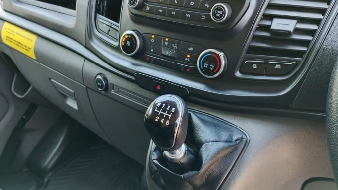 2025 Ford Transit Custom