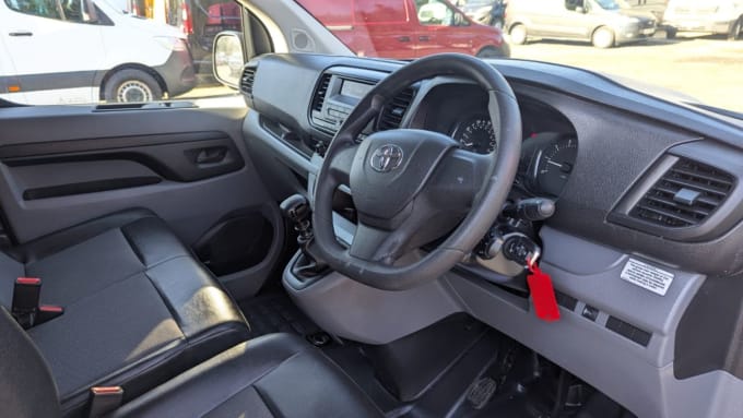 2025 Toyota Proace
