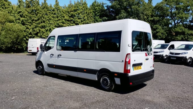 2025 Renault Master