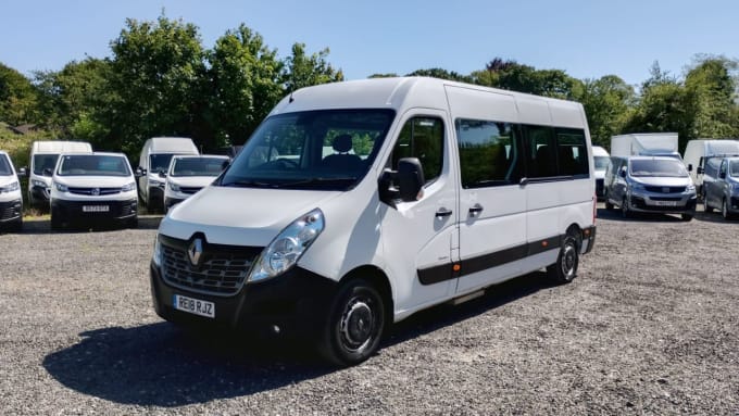 2025 Renault Master