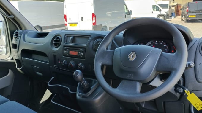 2025 Renault Master