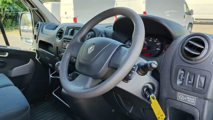 2025 Renault Master
