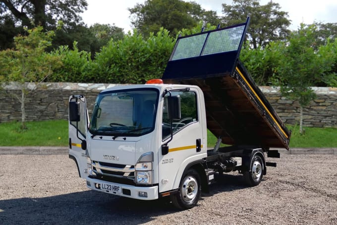 2025 Isuzu Grafter