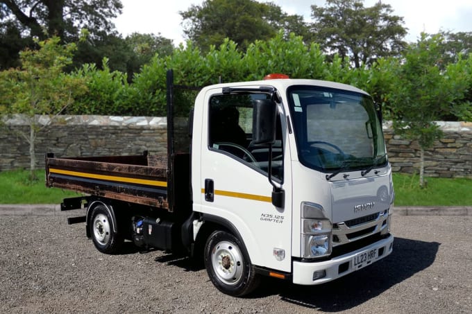 2025 Isuzu Grafter