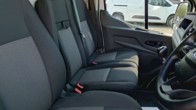 2025 Ford Transit