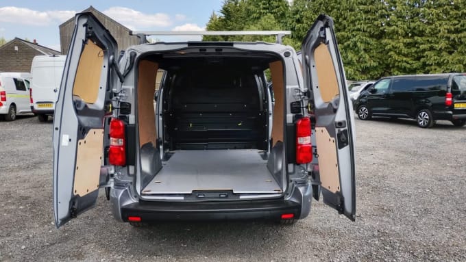 2025 Vauxhall Vivaro