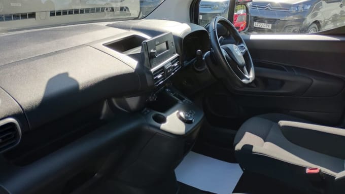 2025 Vauxhall Combo