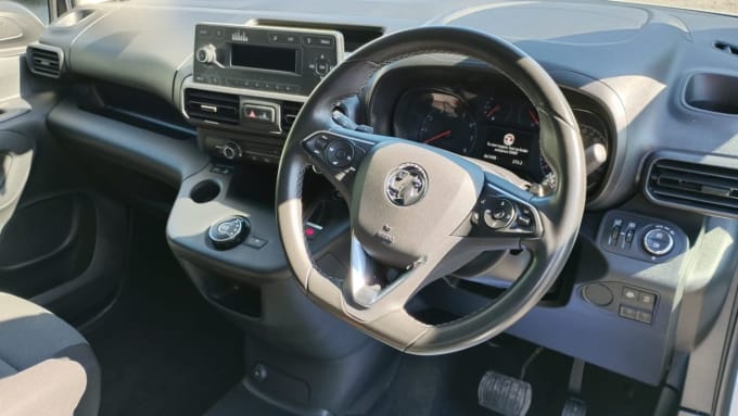 2025 Vauxhall Combo