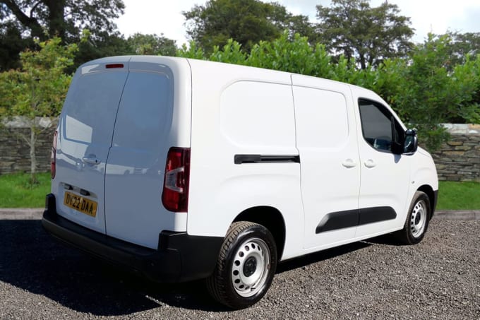 2025 Vauxhall Combo