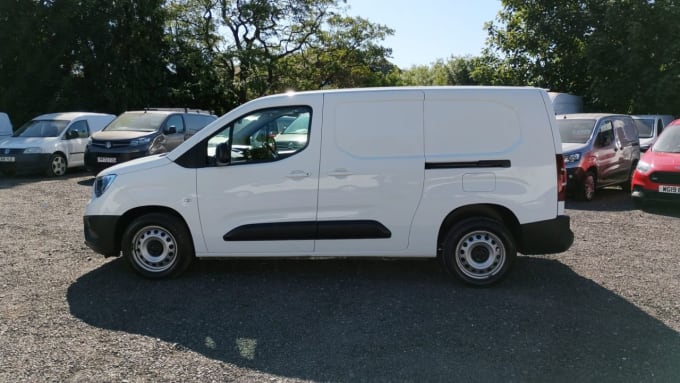 2025 Vauxhall Combo