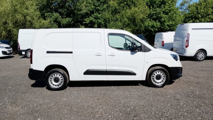 2025 Vauxhall Combo
