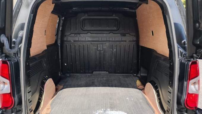 2025 Vauxhall Combo