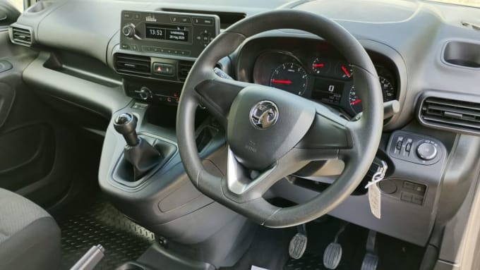 2025 Vauxhall Combo