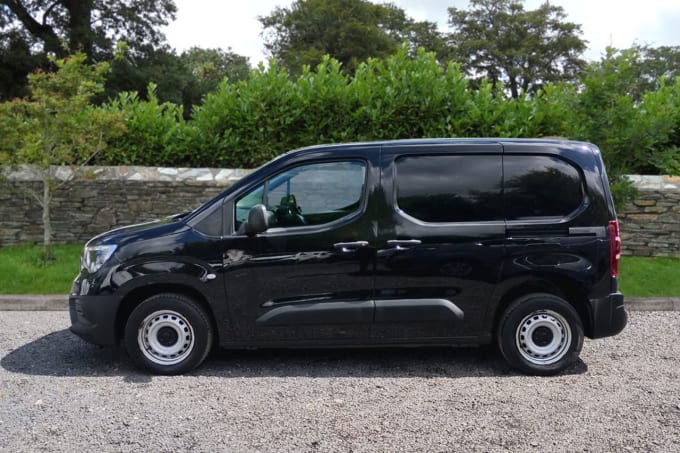 2025 Vauxhall Combo