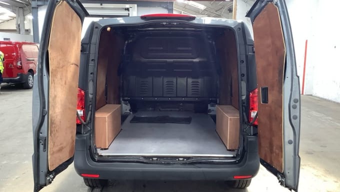 2025 Mercedes-benz Vito
