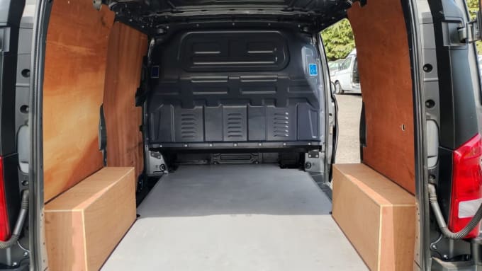 2025 Mercedes-benz Vito