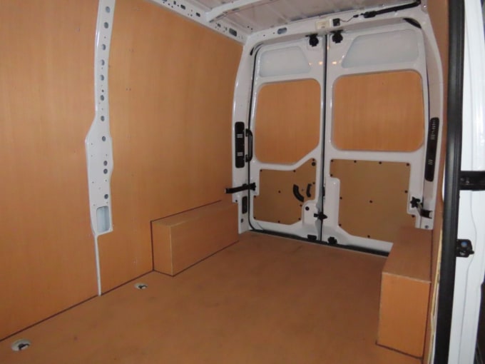 2025 Renault Master