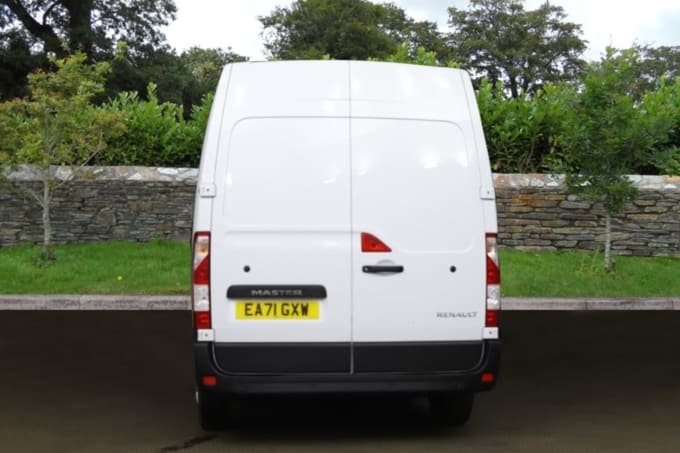 2025 Renault Master
