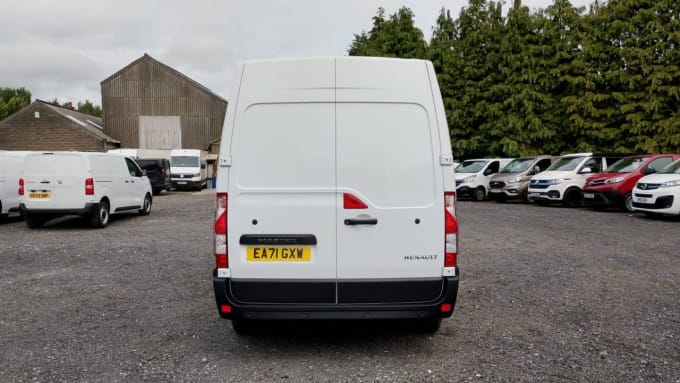 2025 Renault Master