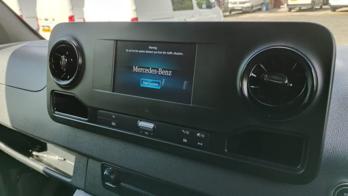 2025 Mercedes-benz Sprinter 315 Cdi Mwb Premium