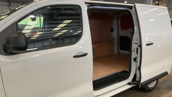 2025 Vauxhall Vivaro