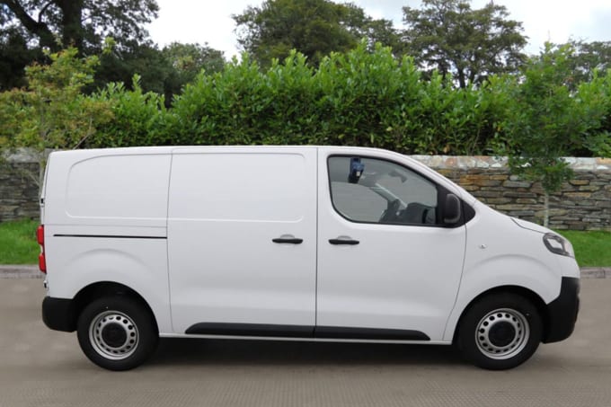 2025 Vauxhall Vivaro