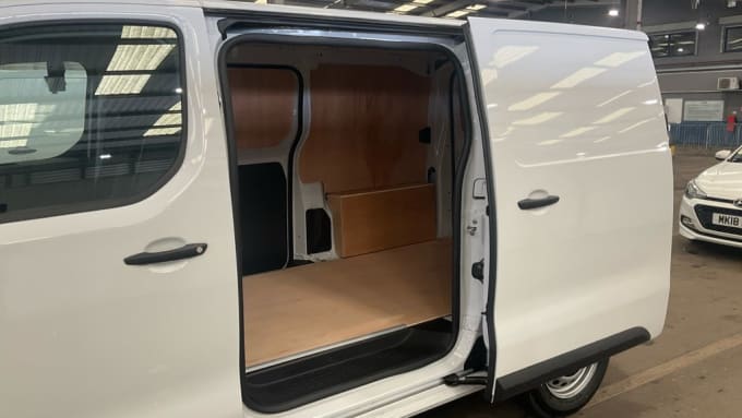 2025 Vauxhall Vivaro