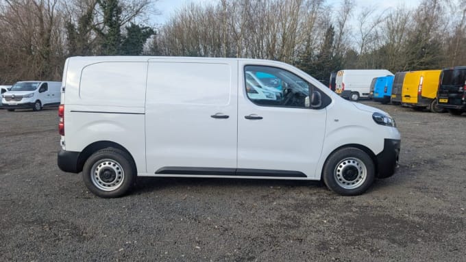 2025 Vauxhall Vivaro