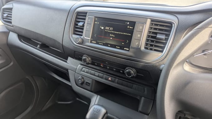 2025 Vauxhall Vivaro