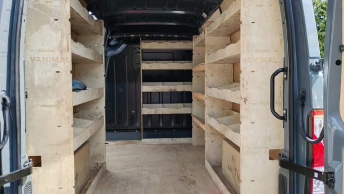 2025 Renault Master