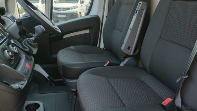 2025 Peugeot Boxer