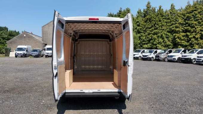 2025 Peugeot Boxer