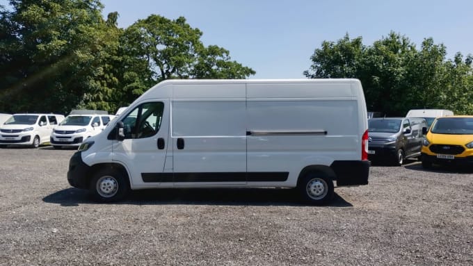 2025 Peugeot Boxer