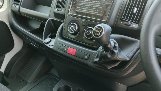 2025 Peugeot Boxer