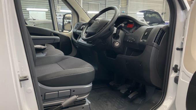 2025 Citroen Relay