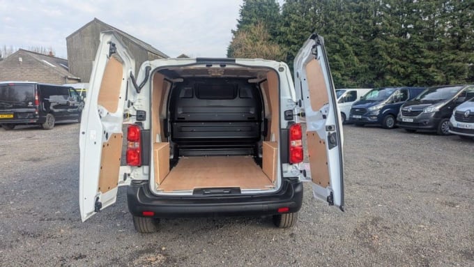 2025 Vauxhall Vivaro