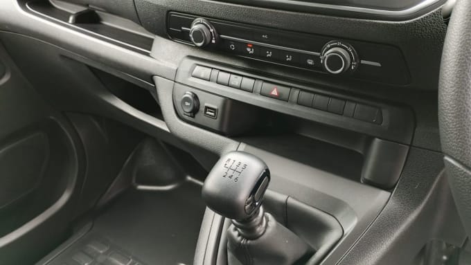 2025 Vauxhall Vivaro