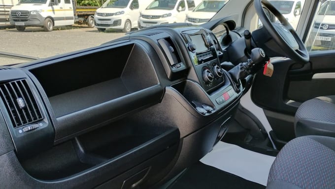 2025 Vauxhall Movano